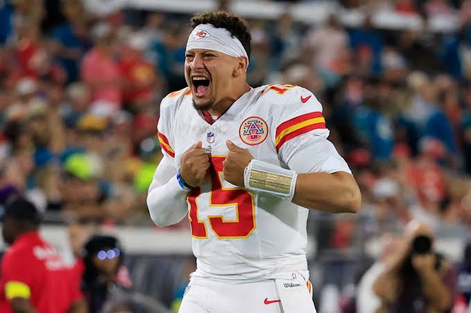 Patrick Mahomes Found Unresponsive After Sad Incident — See His Final Post From Brazil Prior to Tragic Helicopter Scare…