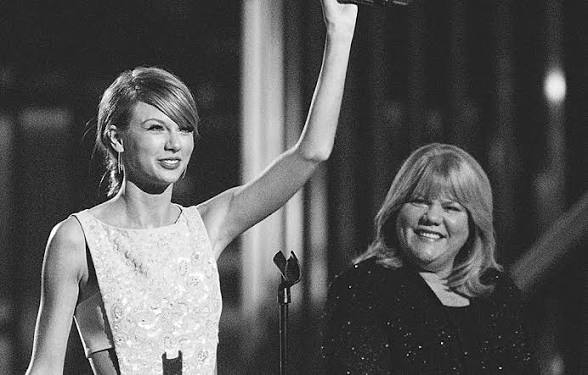 TRAGIC LOSS: In Florida, the family of 68 Year Old Andrea Swift, beloved mother of popstar icon Taylor Swift, shockingly announced that she has been confirmed...full details