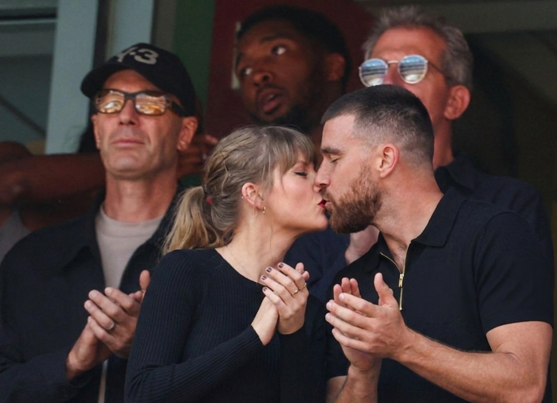 Taylor Swift and Travis Kelce Spotted at the FIFA World Cup 2026 Final Between Spain and Argentina, Drawing Attention with Excessive Public Displays of Affection