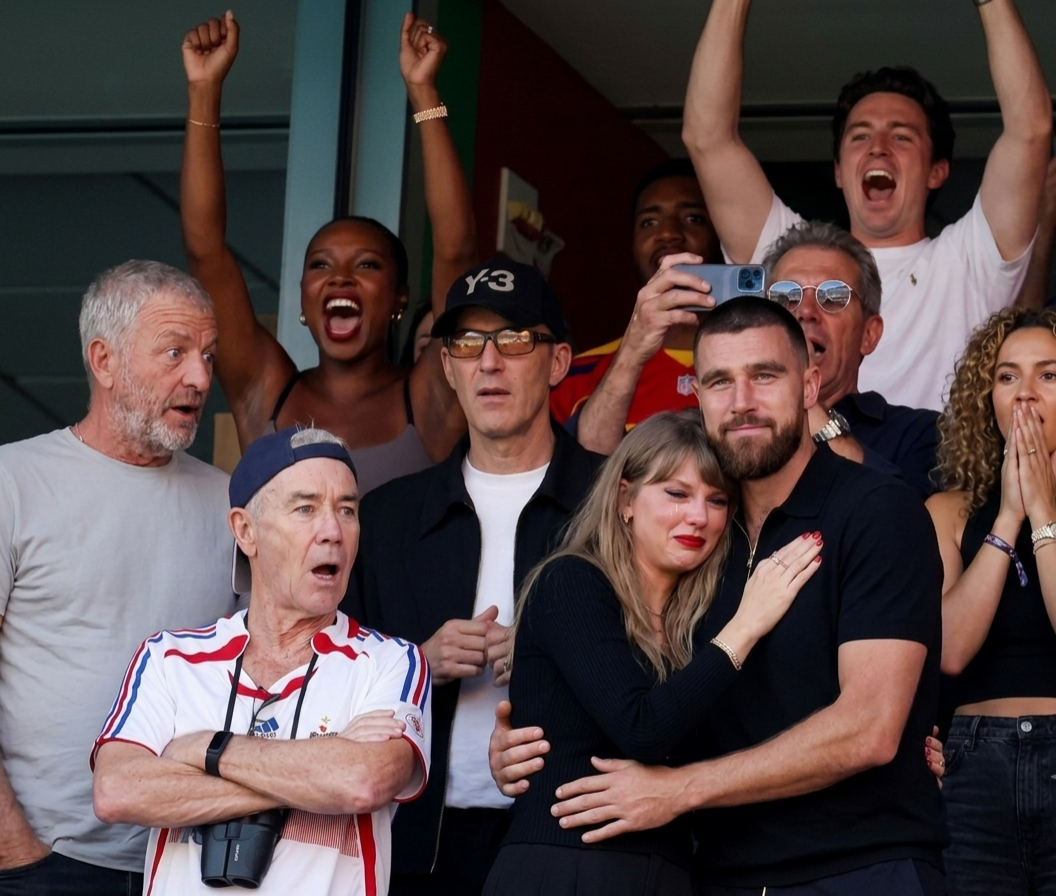 Travis Kelce Comforts a Crying Taylor Swift at the FIFA World Cup 2026 After Spain’s Win Over Argentina, but His Expression Reveals He’s Glad Spain Won and He May Have Some Serious Explaining to Do When She Sees the Photos at Home
