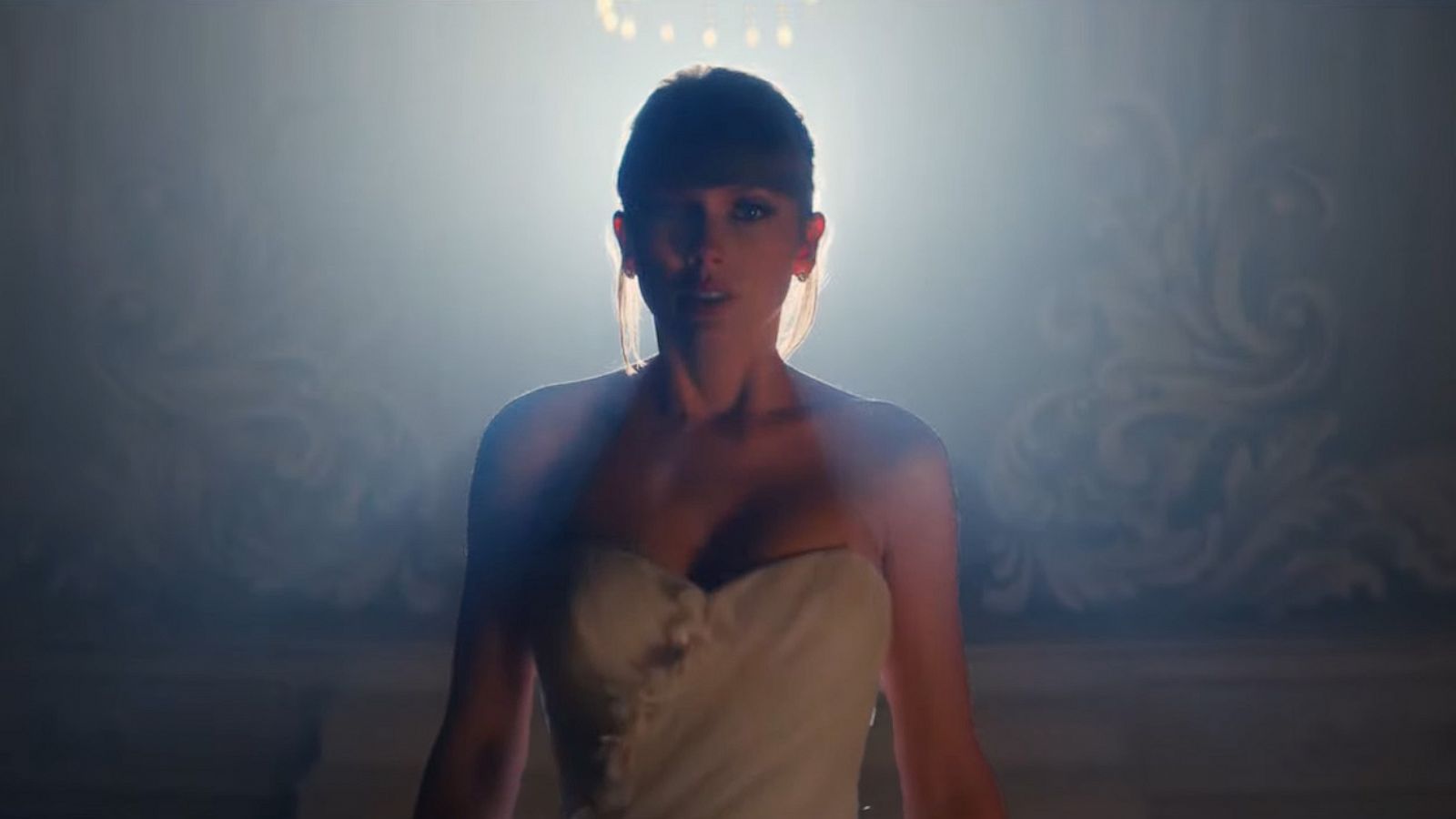Taylor Swift’s Pure Pre-Wedding Dress Fitting Turns Into an Emotional Breakdown… See 3 Photos