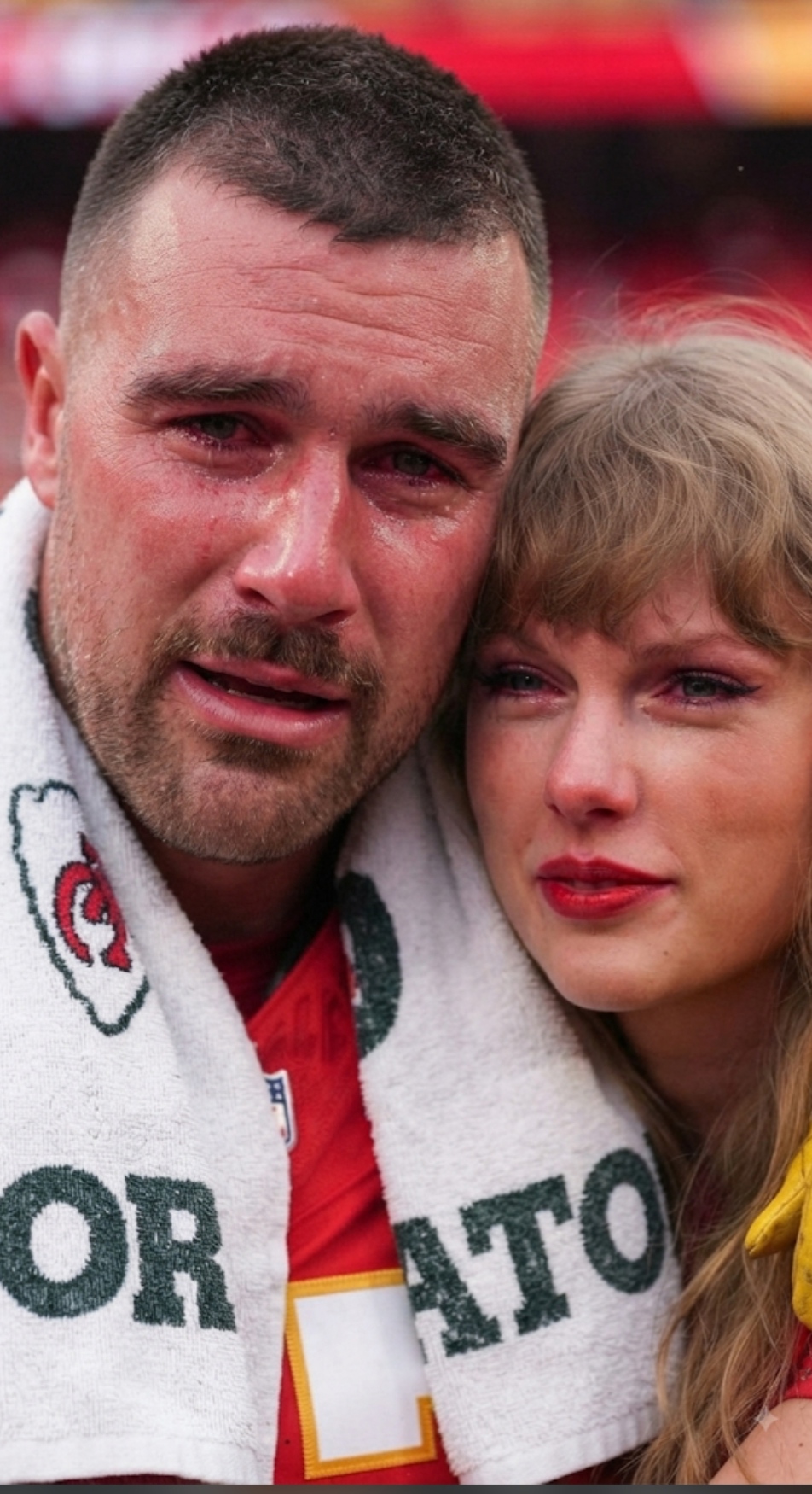 See the Emotional Moment Travis Kelce BURSTS Into Tears After the Chiefs’ Embarrassing Preseason Opener Loss as Taylor Swift RUSHES Over to Comfort Her Heartbroken Husband - Her Sweet Reaction Leaves Everyone Emotional... See the 3-Minute Unseen Clip