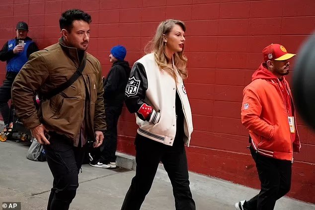 Travis Kelce Hypes Up Girlfriend Taylor Swift on Instagram After She Wears Custom Chiefs Jacket to Game