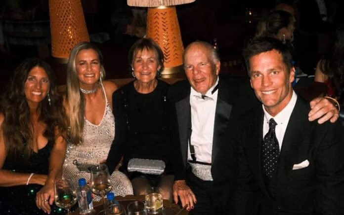 Tom Brady Takes His Parents Out for a Date Night at Opening of Fontainebleau Las Vegas: 'The Brady Bunch'