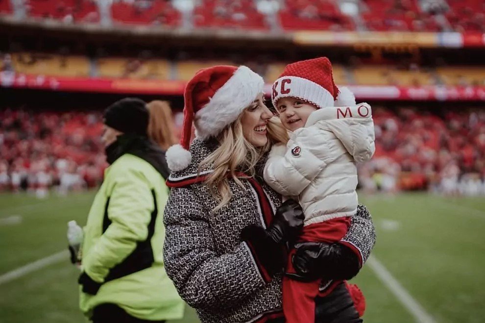 Sterling Mahomes forgets Santa Claus and helps father Patrick win at Arrowhead