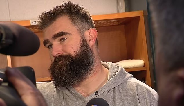 Mother Donna Kelce consoling Eagles’ Jason Kelce in a ‘heartwarming’ moment After Eagles loss to cardinal breaks the internet