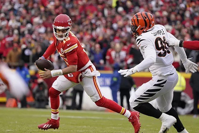 Patrick Mahomes again accused of receiving favoritism from NFL