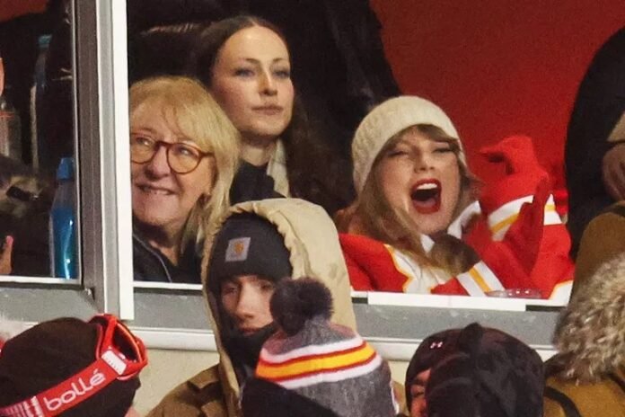 Travis Kelce and the Chiefs Win to Stay in Playoffs as Taylor Swift Celebrates