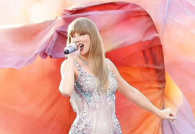 Why Taylor Swift’s New Album Likely Won’t Include Songs About Travis Kelce