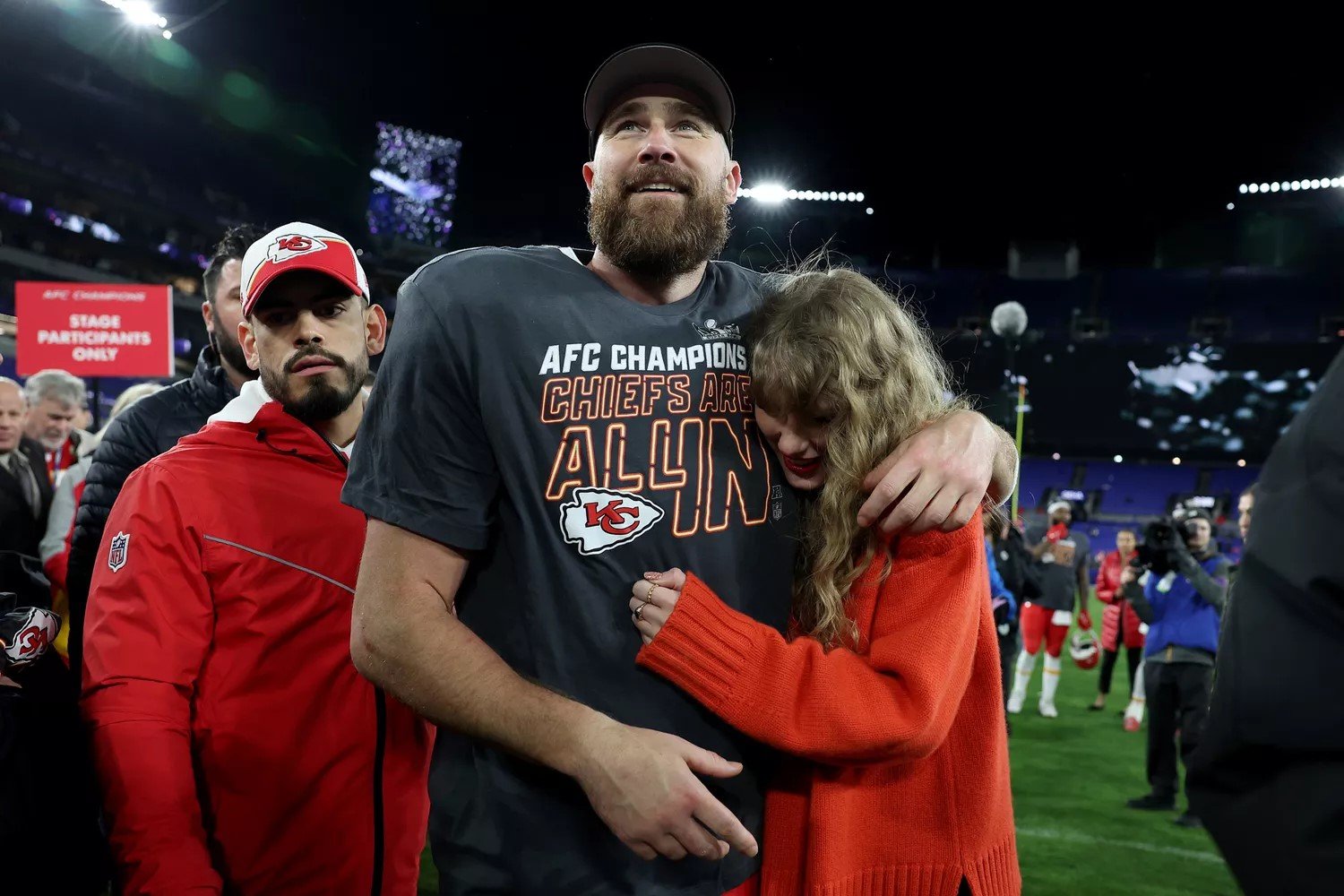 "I wish I could go support Taylor at the Grammys, and watch her win every single award that she’s nominated for," Travis Kelce 