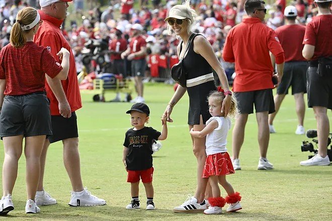 Brittany Mahomes takes in Patrick's Chiefs game with daughter holding baby doll: Baby had a very busy day