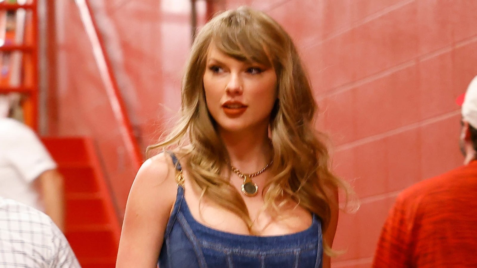 Travis Kelce and Jason Kelce Give Cheeky Shoutout to Taylor Swift Ahead of 2024 MTV VMAs