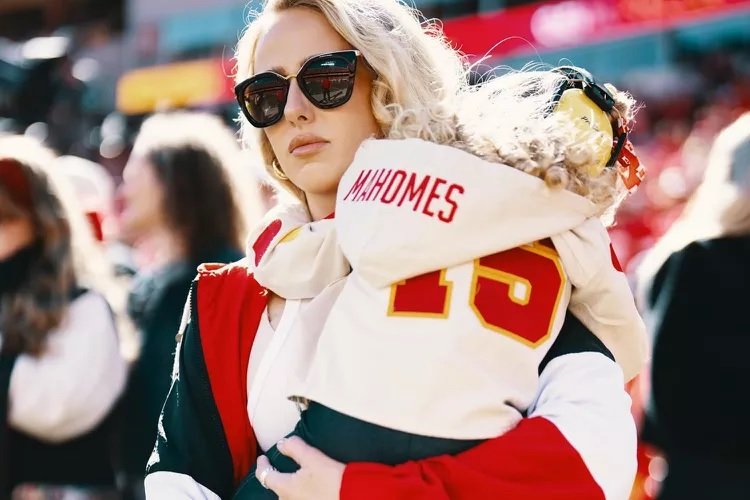 NFL Officials Deny Brittany Mahomes Entry to Stadium for Bringing Kids to Support Her Husband, Saying: 'We Don’t Want Kids Here Anymore—Take Them Back'