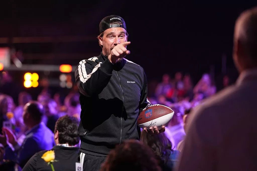 Travis Kelce Threatens to Quit NFL After Next Season — Says He’s Following Taylor Swift’s Orders and Gives Final Warning to His Team