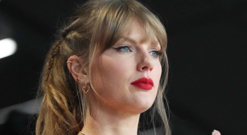 Taylor Swift Reveals Travis Kelce Put Her in a Tight Spot Before Proposal, Says She Regrets Saying Yes.