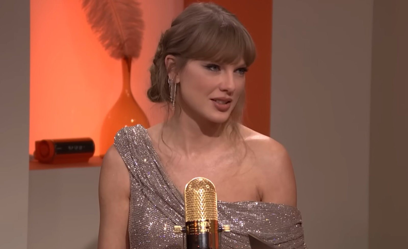 "I can’t keep watching that mess" — Taylor Swift reveals why she’s decided to stop supporting Travis Kelce at Chiefs games this season, says Chiefs players are trash and make her cringe