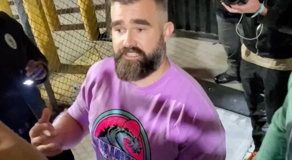 Jason Kelce Reportedly Set to Divorce Wife Kylie Kelce Over Inability to Give Birth to a Boy, Says Having Only Daughters Makes Him Feel Less of a Man Jason Kelce Reportedly Set to Divorce Wife Kylie Kelce Over Inability to Give Birth to a Boy, Says Having Only Daughters Makes Him Feel Less of a Man