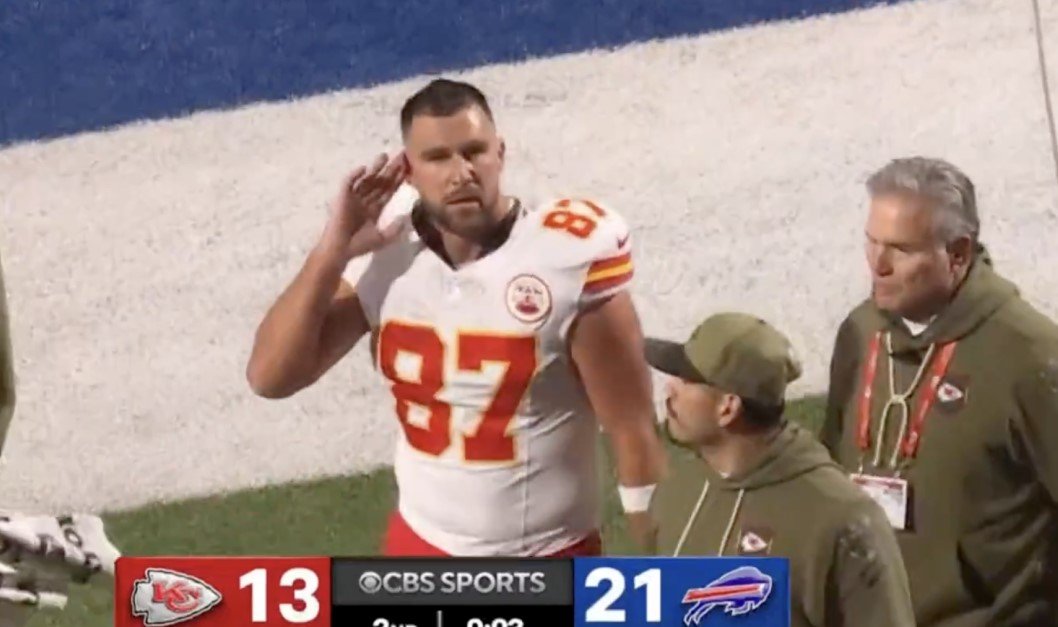 Travis Kelce permanently out for the season after devastating injury — forced to leave the field at halftime, blamed on lack of focus from recent heartbreak.