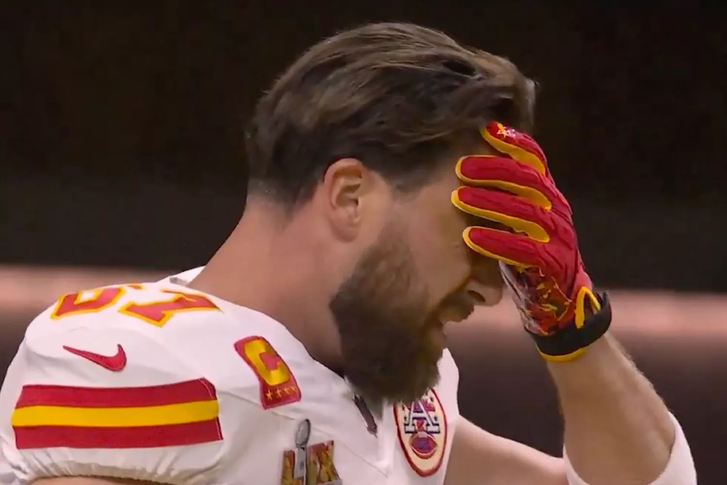Travis Kelce reportedly having a breakdown on the field and losing focus while playing due to recent breakup with Taylor Swift