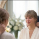 Full Video of Emotional Moment Before the Wedding Started as Travis Kelce’s Mom Donna Hands Taylor Swift Her Grandmother Margaret’s 60-Year-Old Pearl Necklace