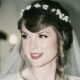 Travis Kelce Finally Drops Photos of His Beautiful Wife Taylor Swift’s Goddess Wedding Dress Fans Have Been Begging For